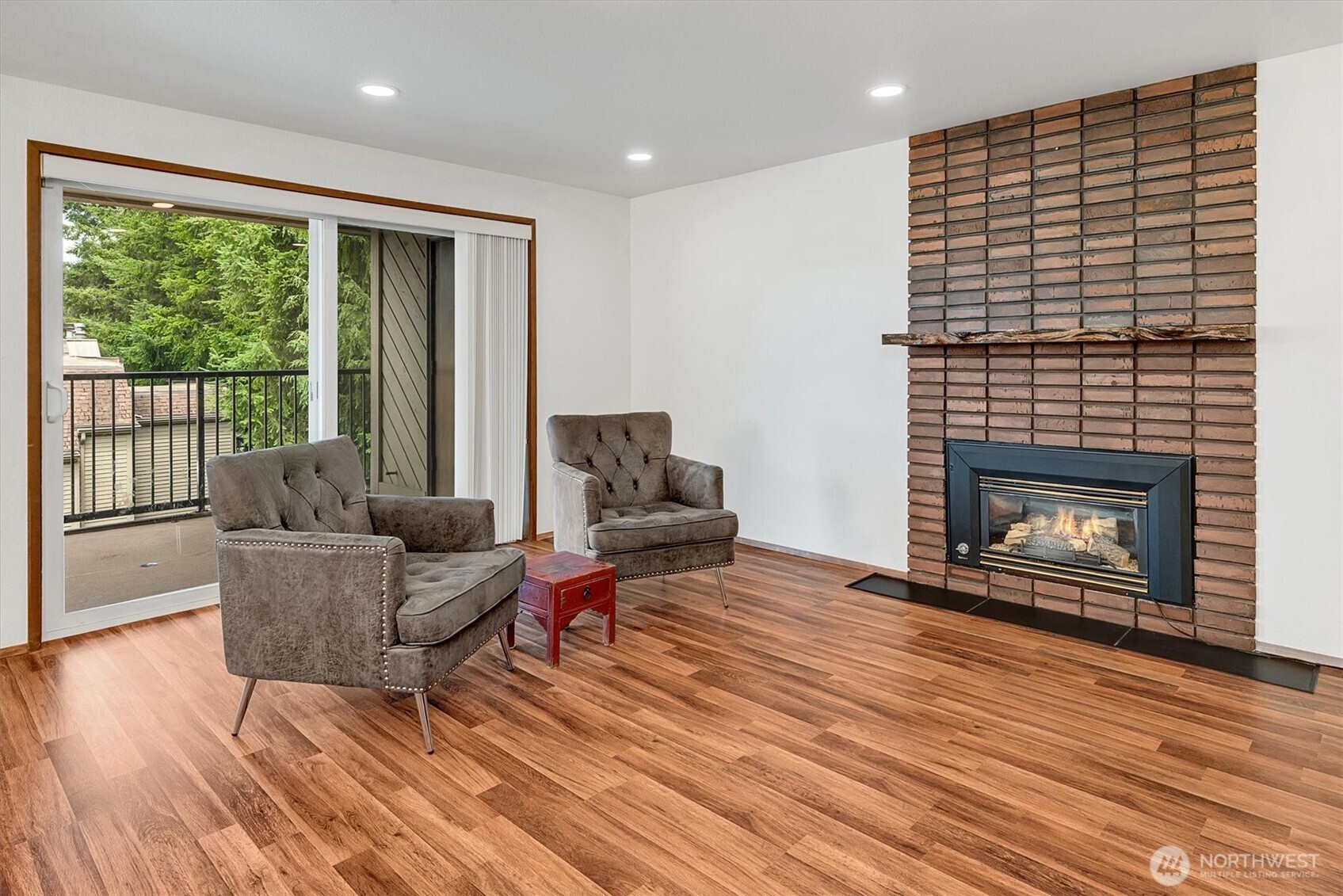 921 Pershing Ave #101, Bremerton, WA 98312