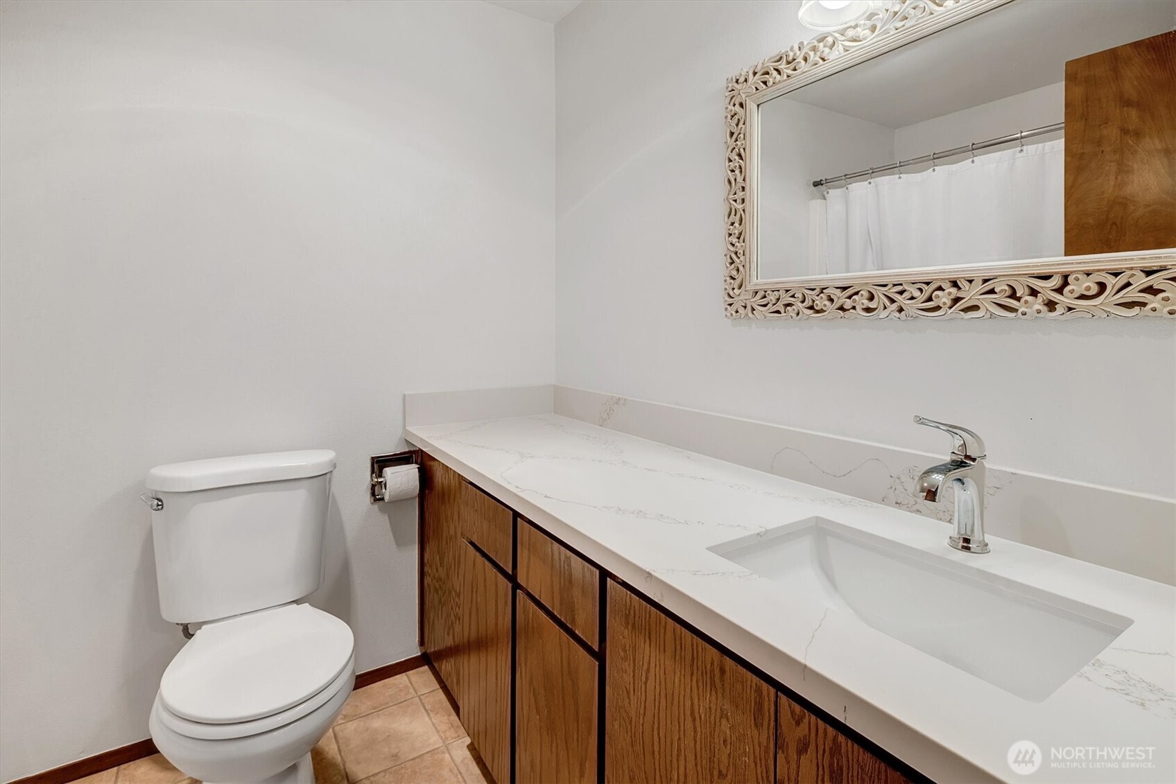 921 Pershing Ave #101, Bremerton, WA 98312