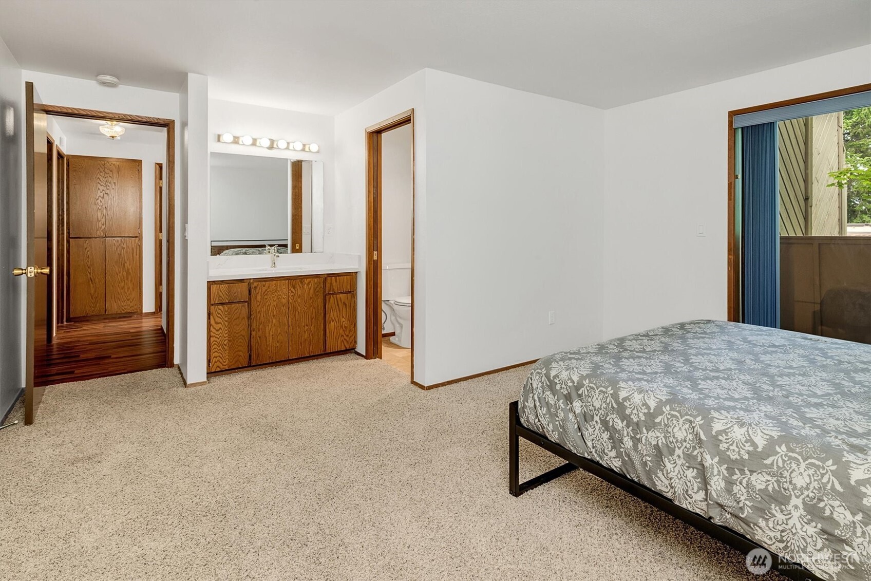 921 Pershing Ave #101, Bremerton, WA 98312