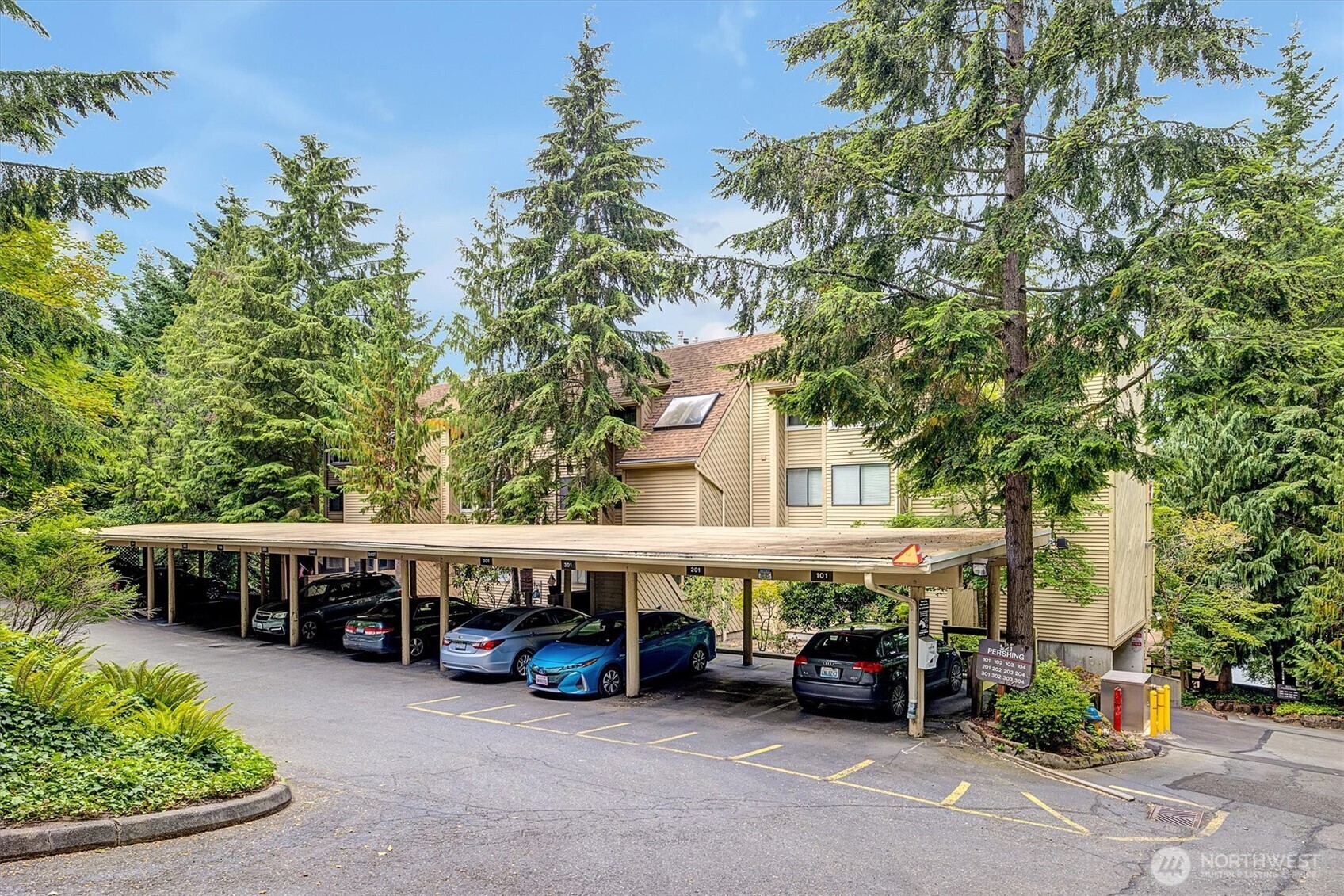 921 Pershing Ave #101, Bremerton, WA 98312