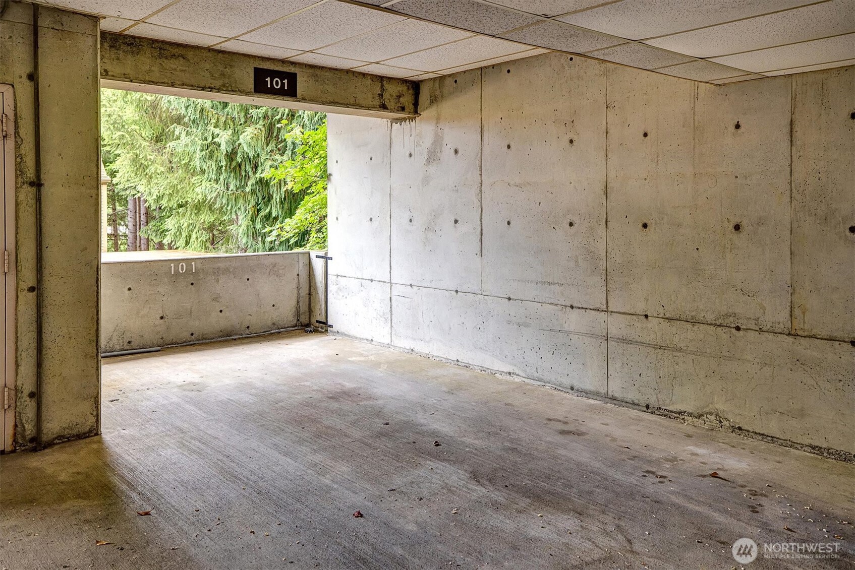 921 Pershing Ave #101, Bremerton, WA 98312