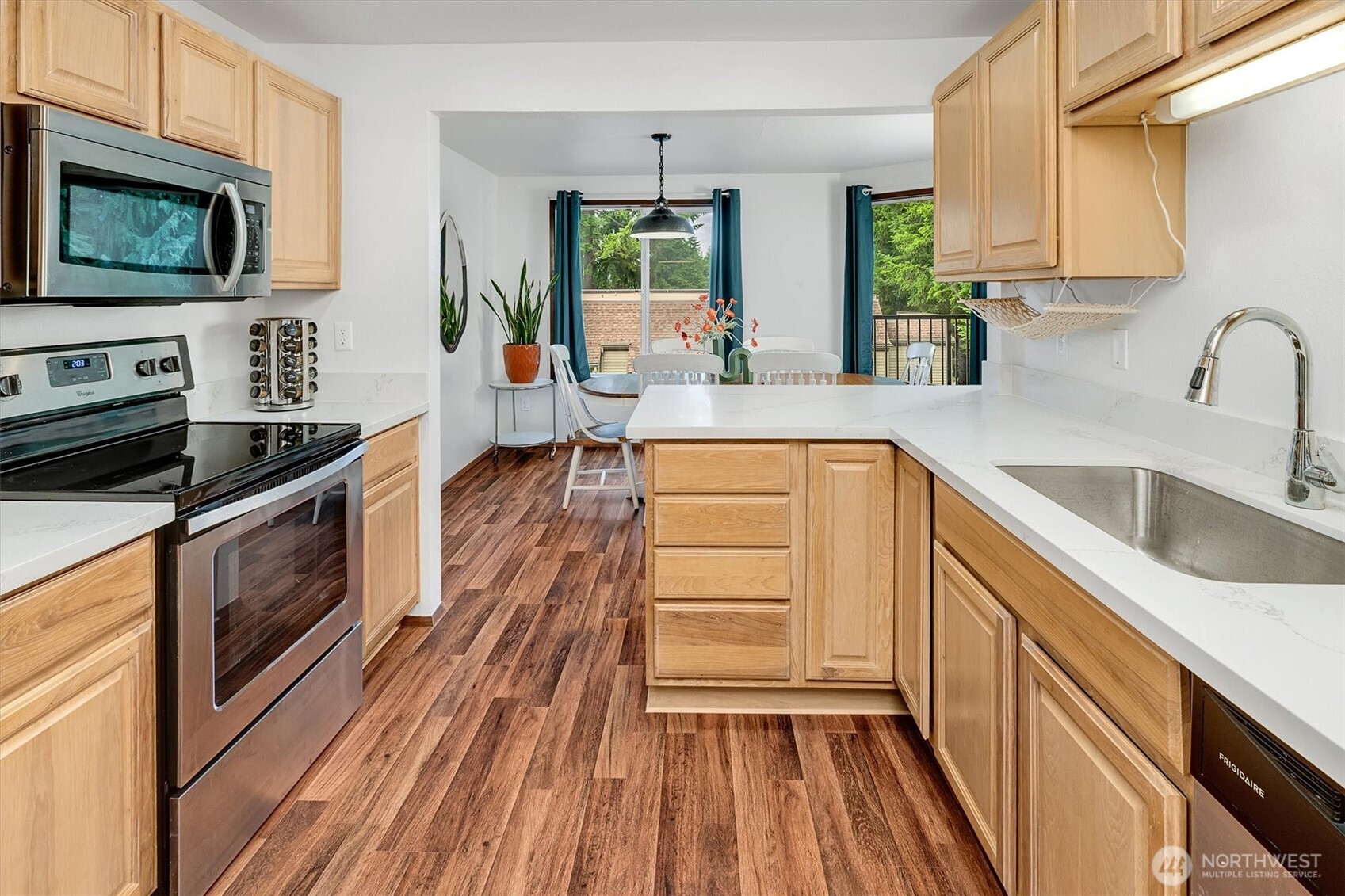 921 Pershing Ave #101, Bremerton, WA 98312