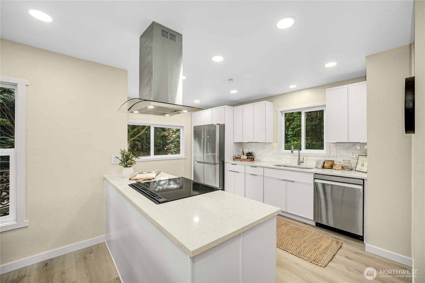 9919 Arrowsmith Avenue S, Seattle, WA 98118