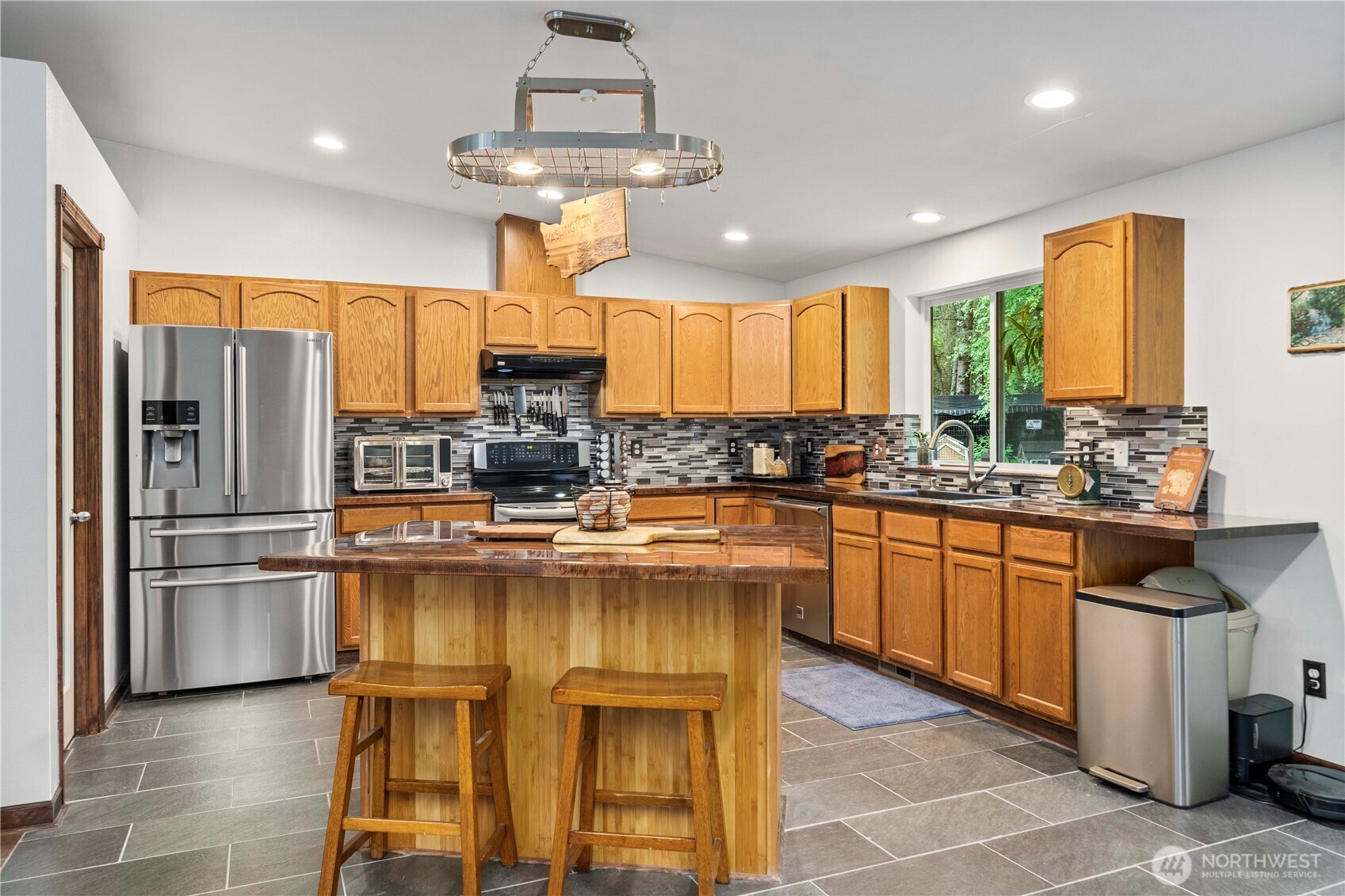 5202 383rd Street E, Eatonville, WA 98328