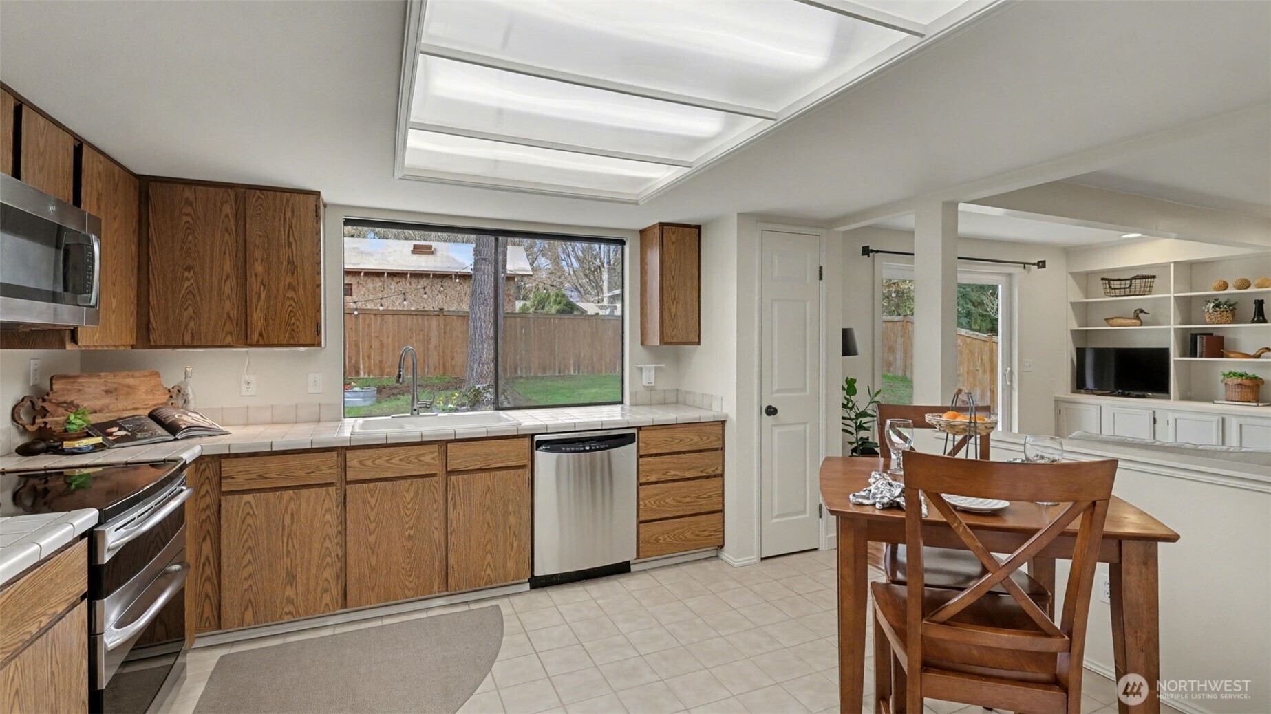 6209 144th Avenue NE, Redmond, WA 98052