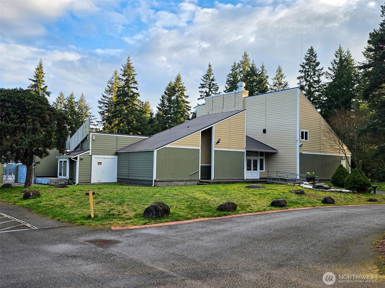 17011 Wisteria Court SE, Yelm, WA 98597