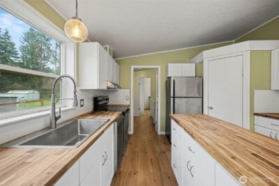 17011 Wisteria Court SE, Yelm, WA 98597 - Photo 5