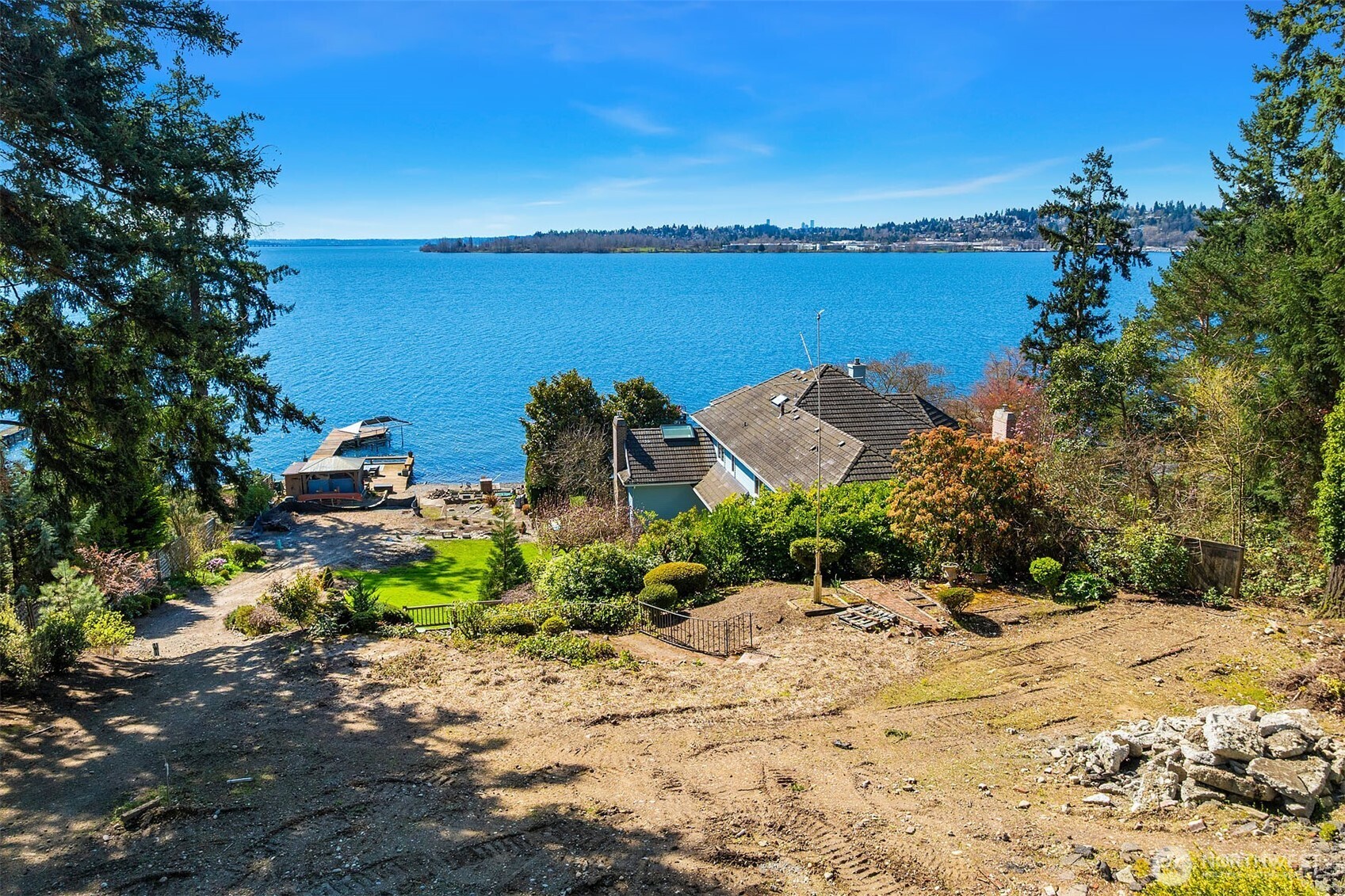 7615 NE Champagne Point Place , Kirkland, WA 98034
