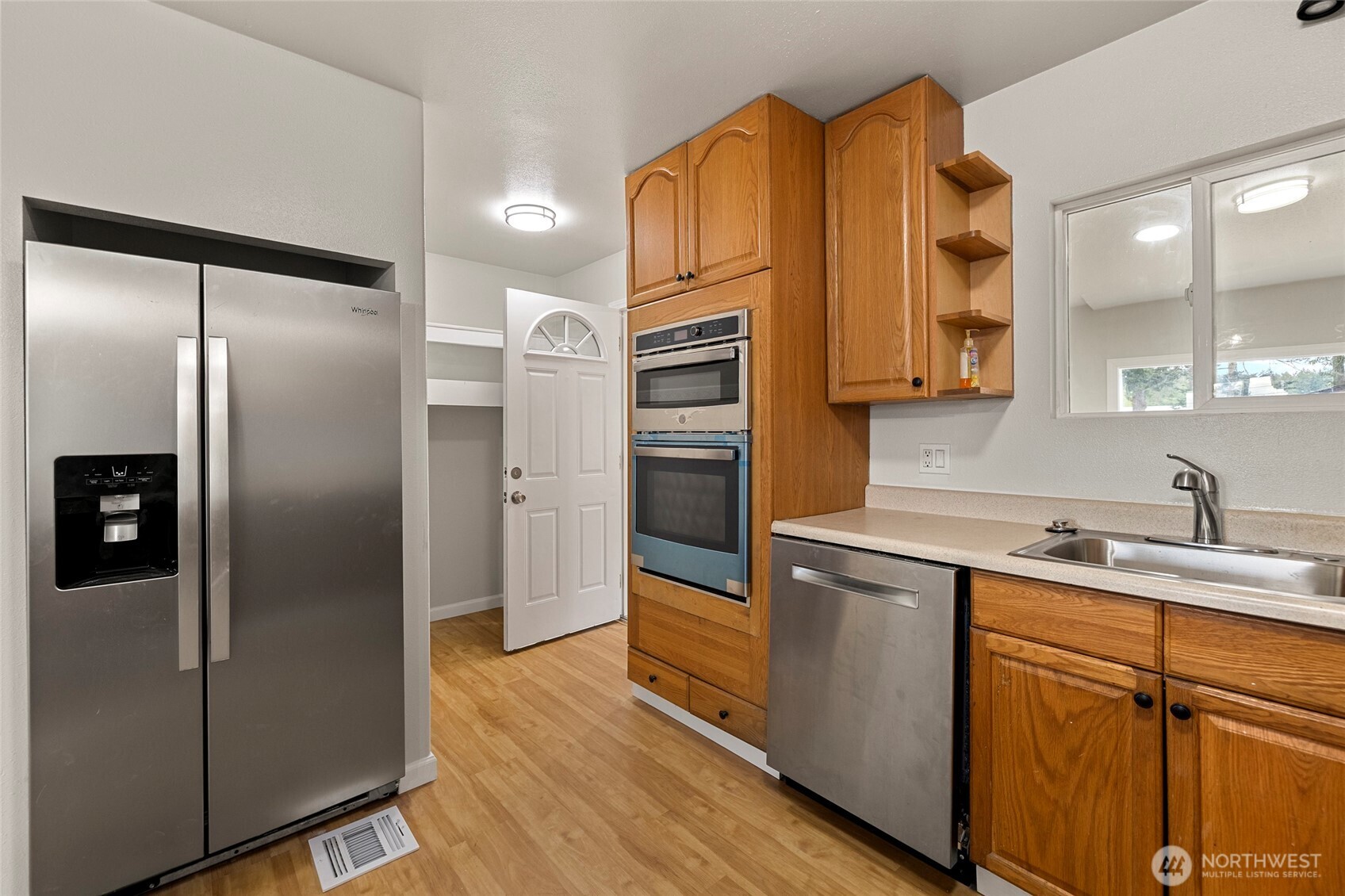 994 Diane Avenue , Oak Harbor, WA 98277