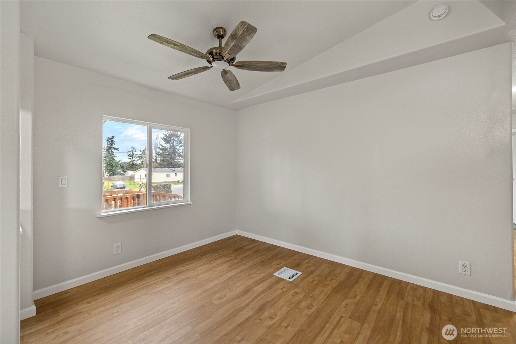 994 Diane Avenue , Oak Harbor, WA 98277