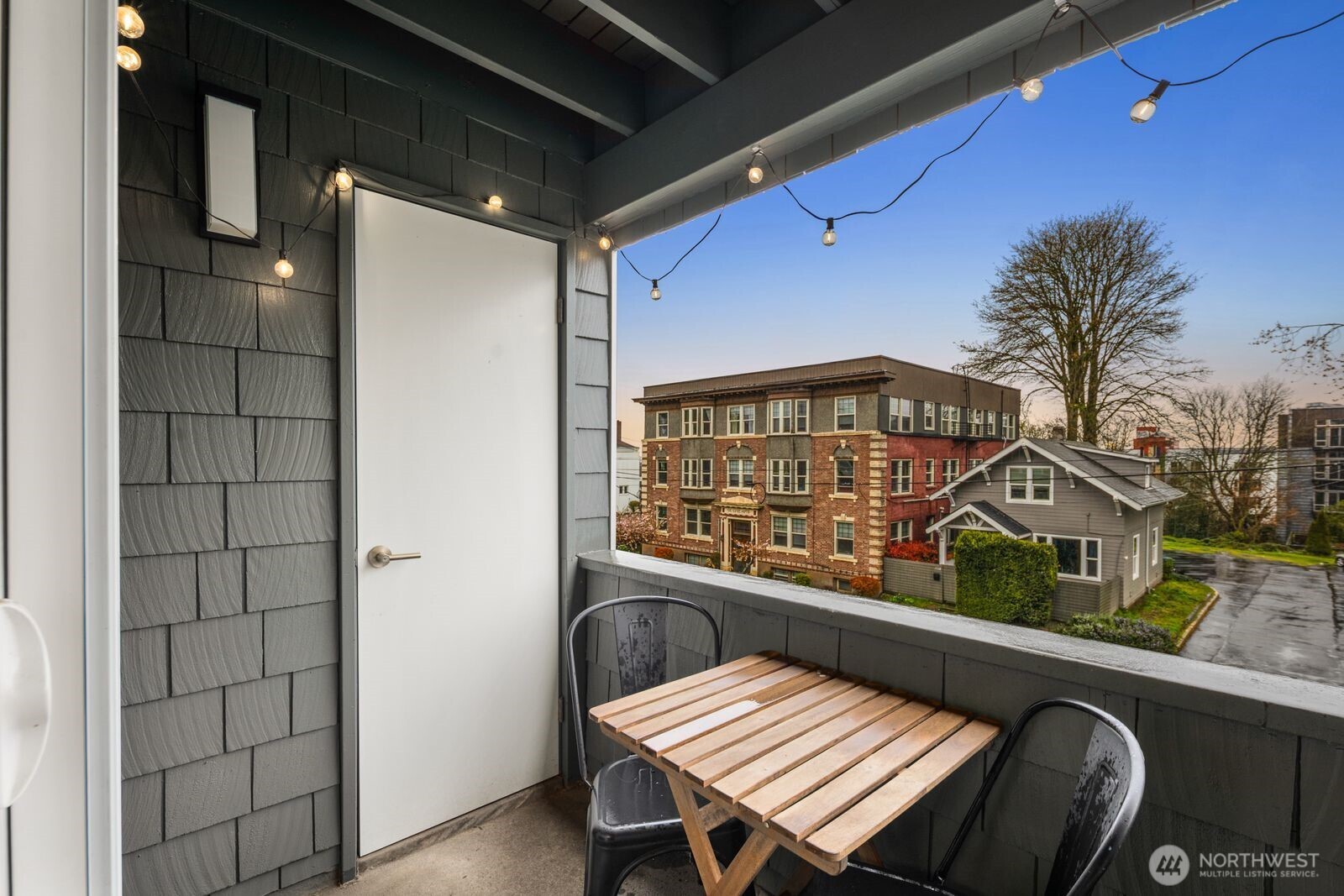 1729 18th Avenue #201, Seattle, WA 98122