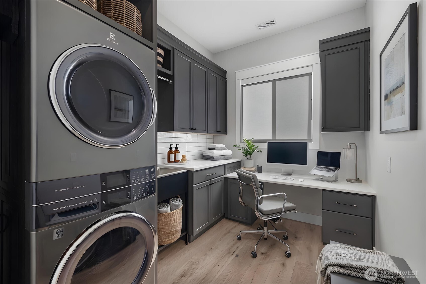 8508 Shaw Lane NE, Lacey, WA 98516