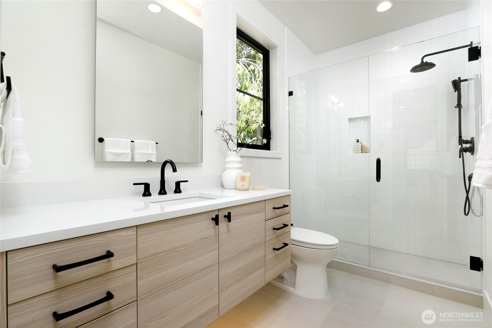 11426 108th Avenue NE, Kirkland, WA 98033