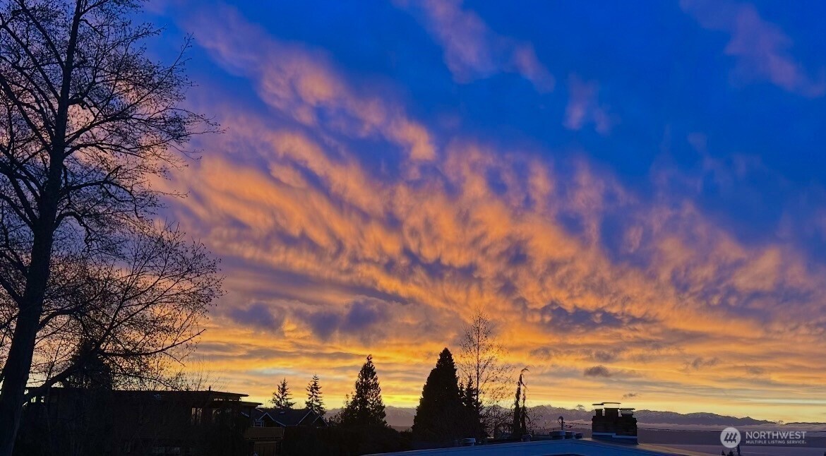 816 Walnut Street , Edmonds, WA 98020