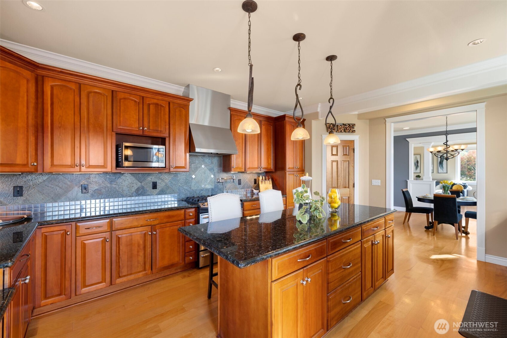 816 Walnut Street , Edmonds, WA 98020