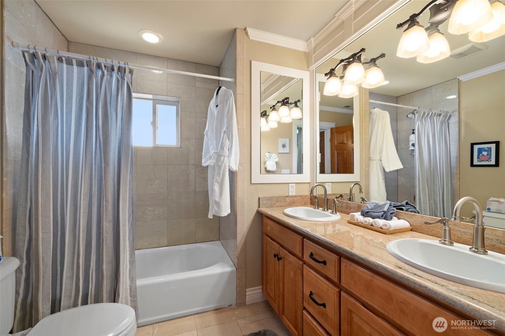 816 Walnut Street , Edmonds, WA 98020