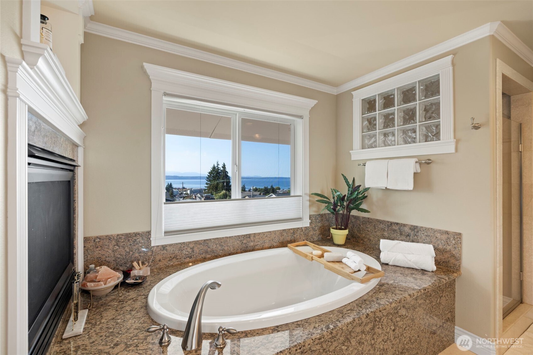 816 Walnut Street , Edmonds, WA 98020