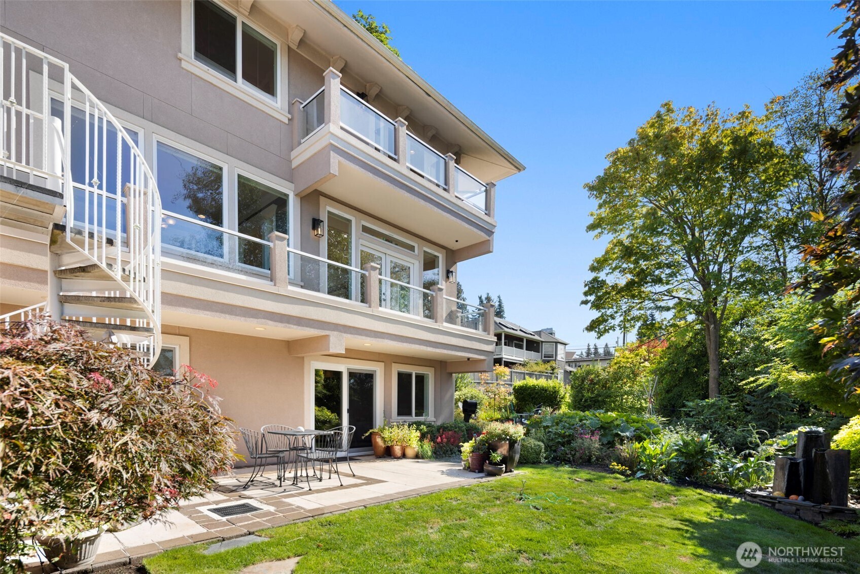 816 Walnut Street , Edmonds, WA 98020