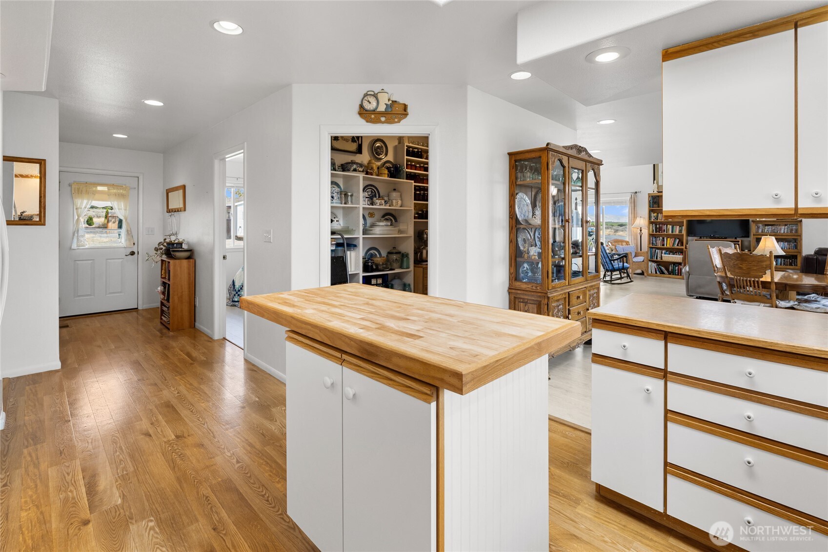 13021 Road 12.7 NW, Quincy, WA 98848