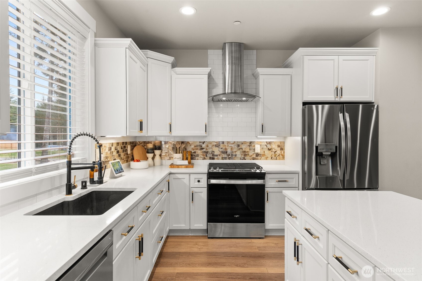 812 Tiedeman Road NW, Lakebay, WA 98349