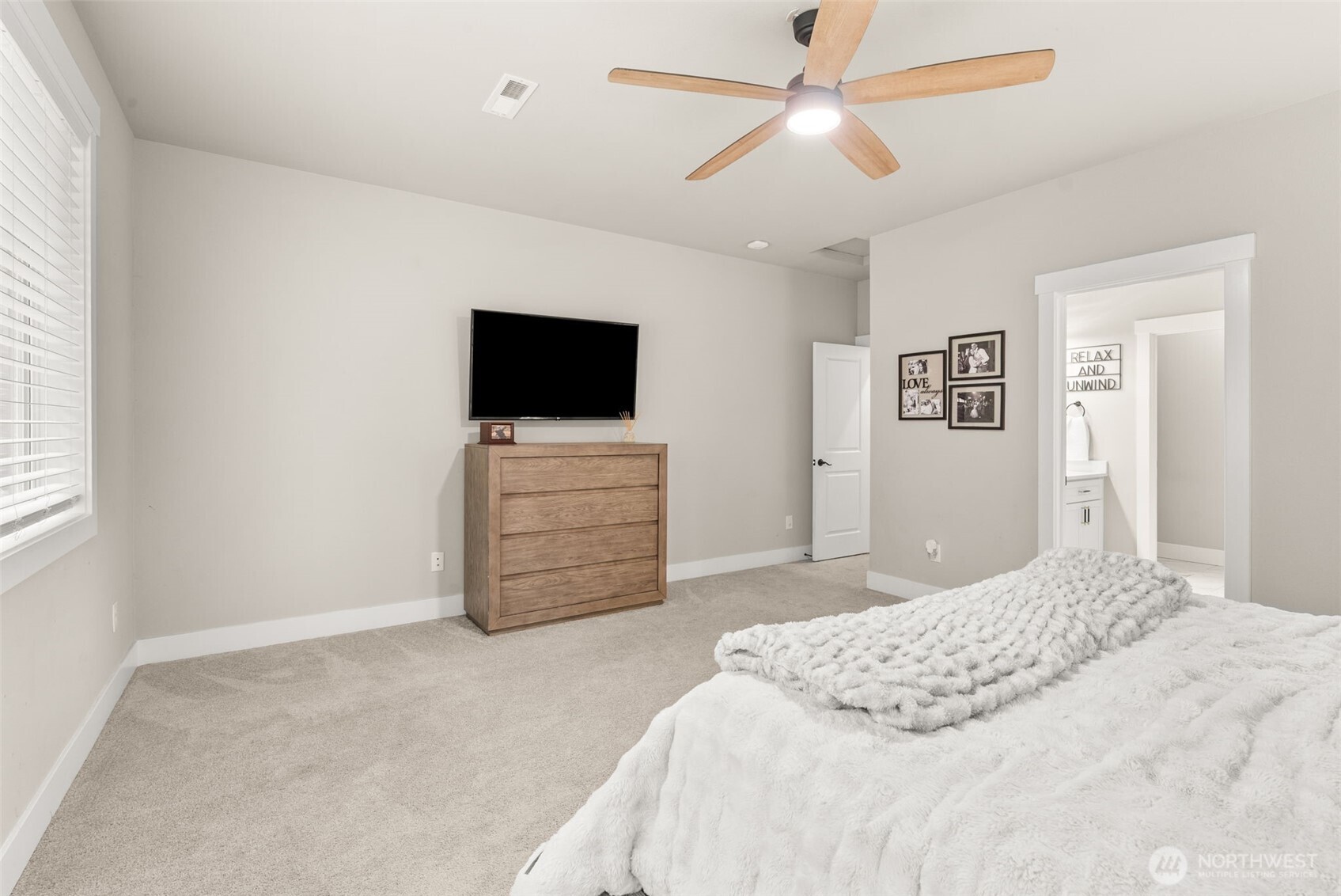 812 Tiedeman Road NW, Lakebay, WA 98349