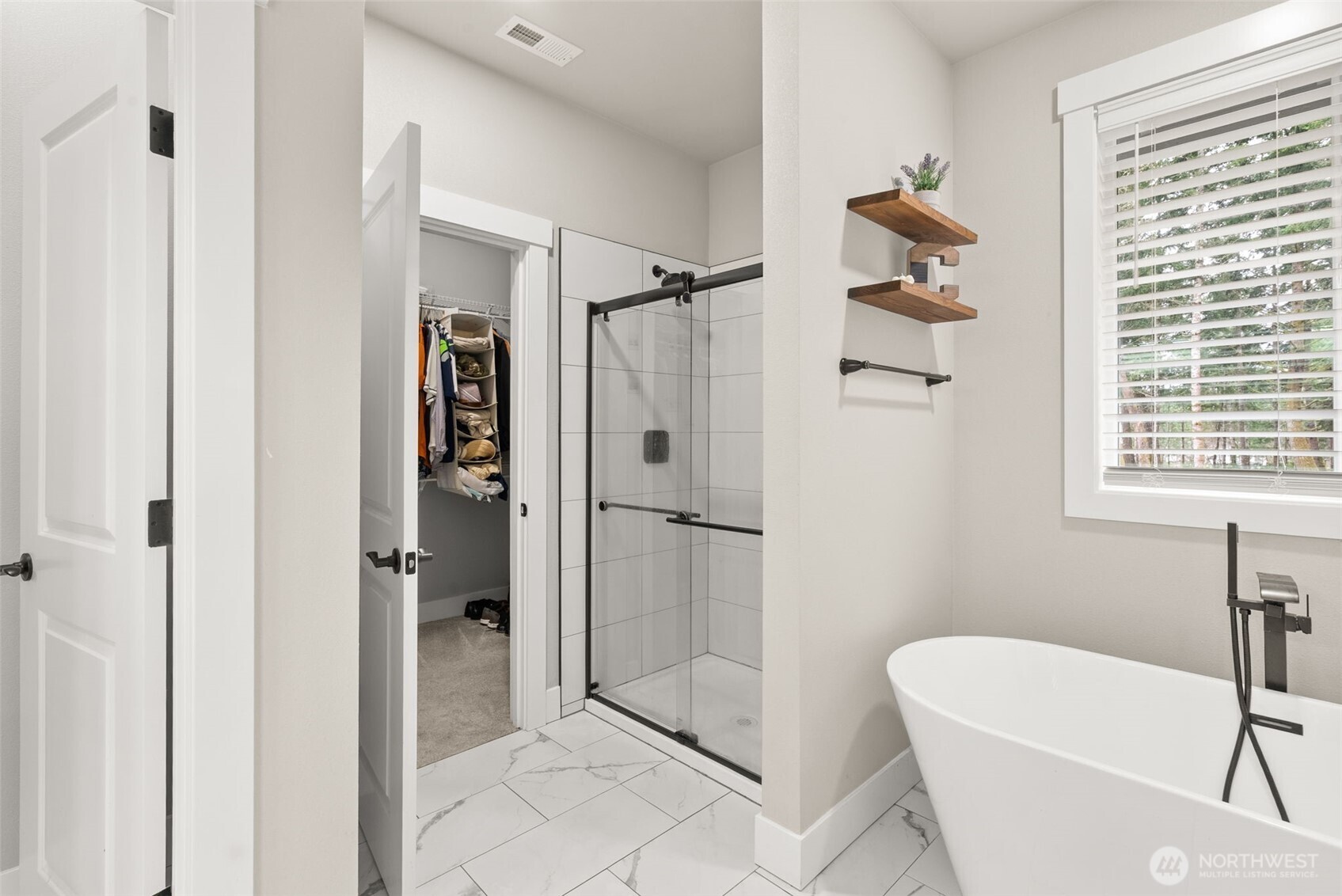 812 Tiedeman Road NW, Lakebay, WA 98349