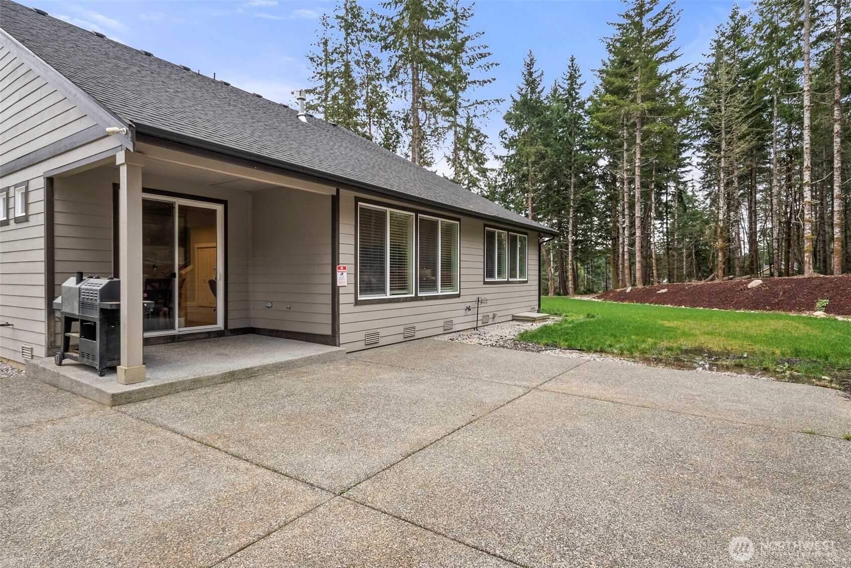 812 Tiedeman Road NW, Lakebay, WA 98349