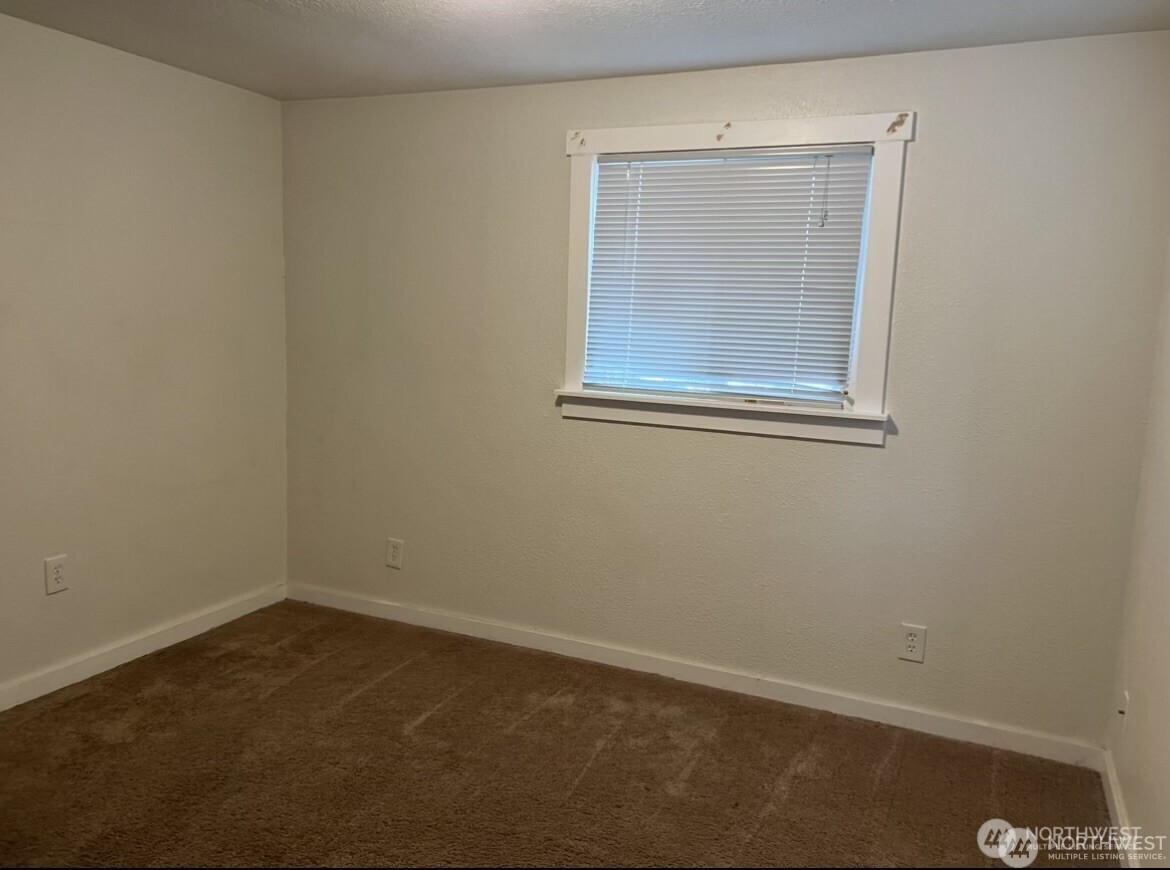 811 & 813 E Fairhaven Avenue , Burlington, WA 98233