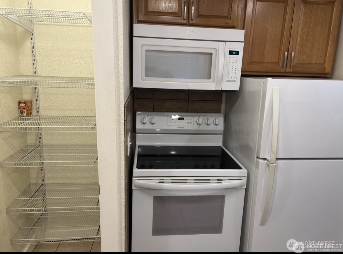 811 & 813 E Fairhaven Avenue , Burlington, WA 98233