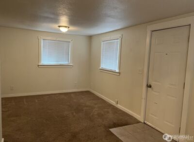 811 & 813 E Fairhaven Avenue , Burlington, WA 98233 - Photo 18
