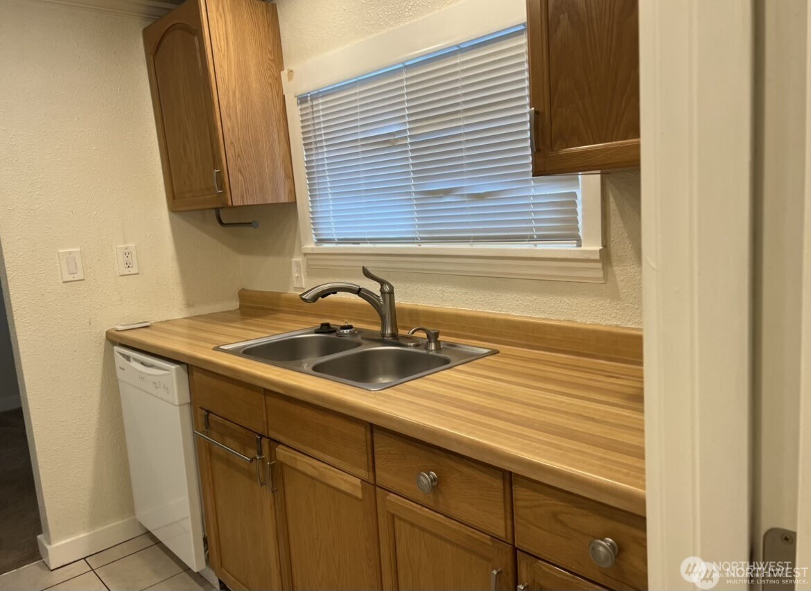 811 & 813 E Fairhaven Avenue , Burlington, WA 98233