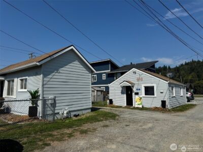 811 & 813 E Fairhaven Avenue , Burlington, WA 98233 - Photo 3