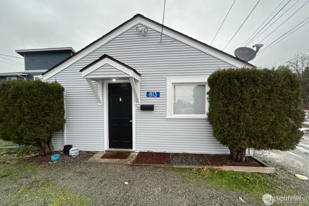 811 & 813 E Fairhaven Avenue , Burlington, WA 98233