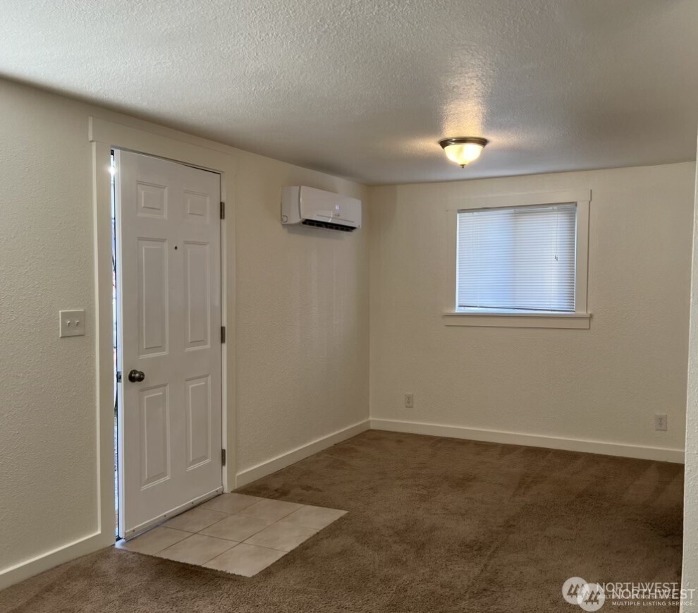 811 & 813 E Fairhaven Avenue , Burlington, WA 98233