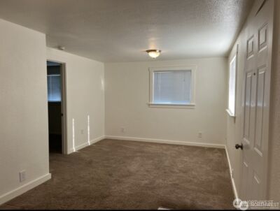 811 & 813 E Fairhaven Avenue , Burlington, WA 98233 - Photo 10