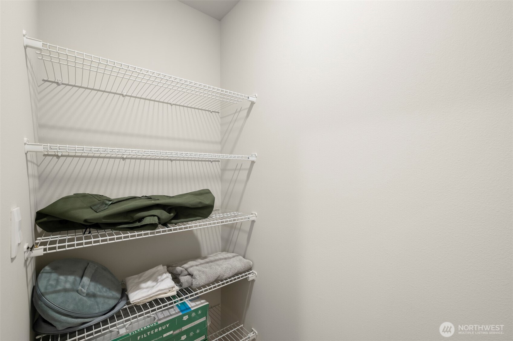 731 NE Cabot Lane , Bremerton, WA 98311