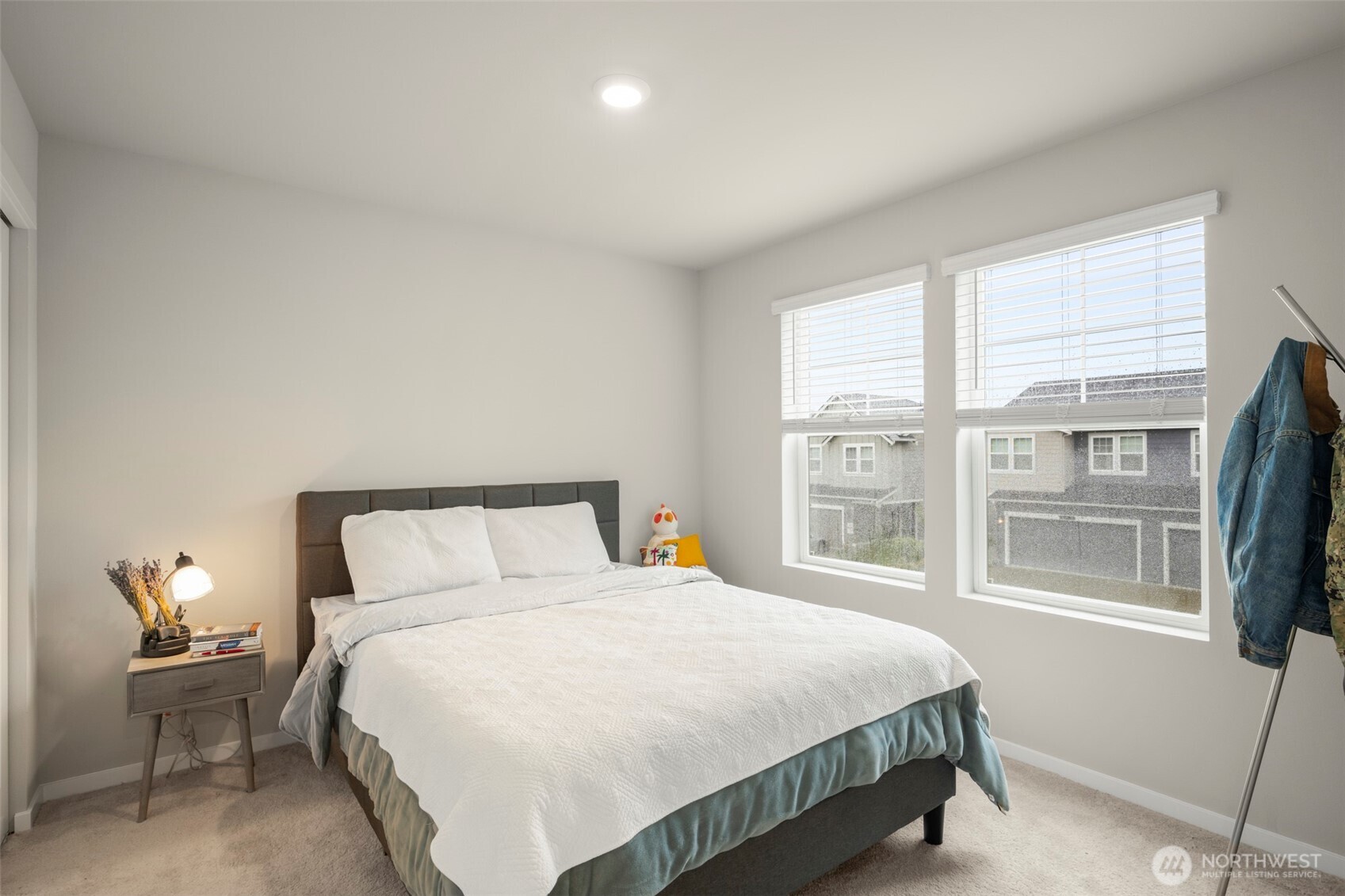 731 NE Cabot Lane , Bremerton, WA 98311