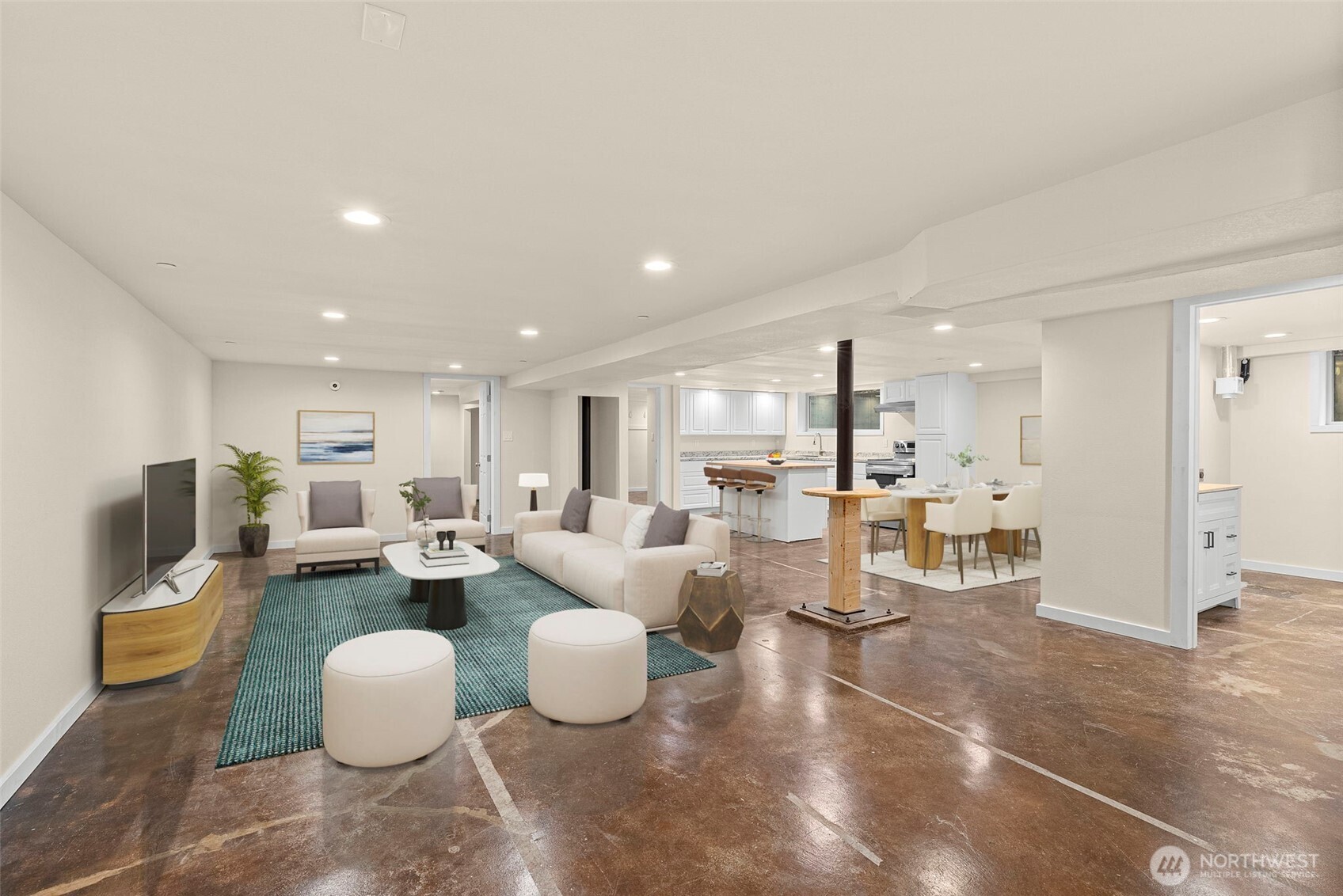 501 N Oak Street , Centralia, WA 98531