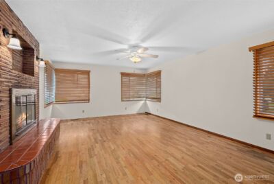 501 N Oak Street , Centralia, WA 98531 - Photo 9