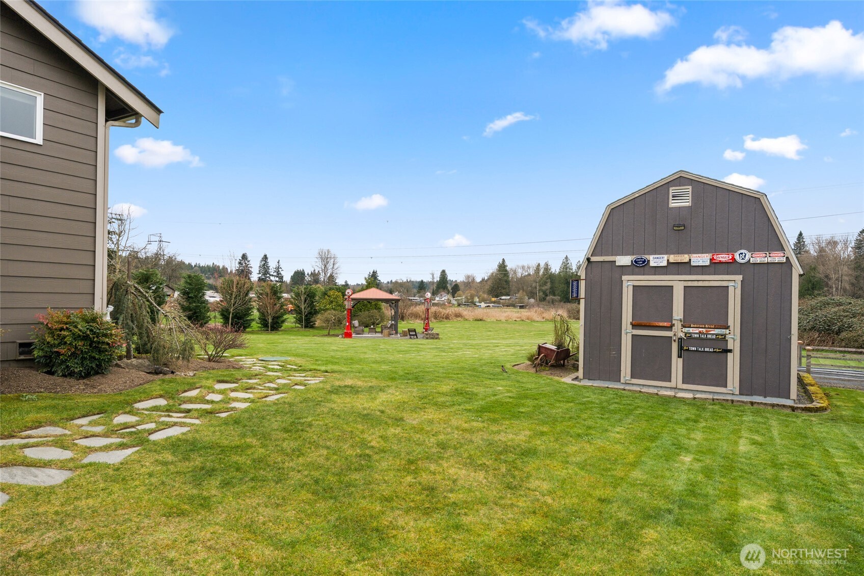 1402 S Machias Road , Snohomish, WA 98290