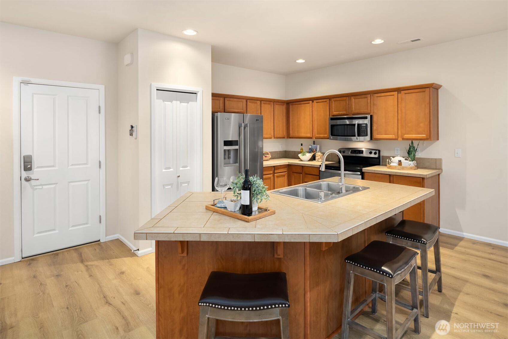 21272 SE 275th Court , Maple Valley, WA 98038