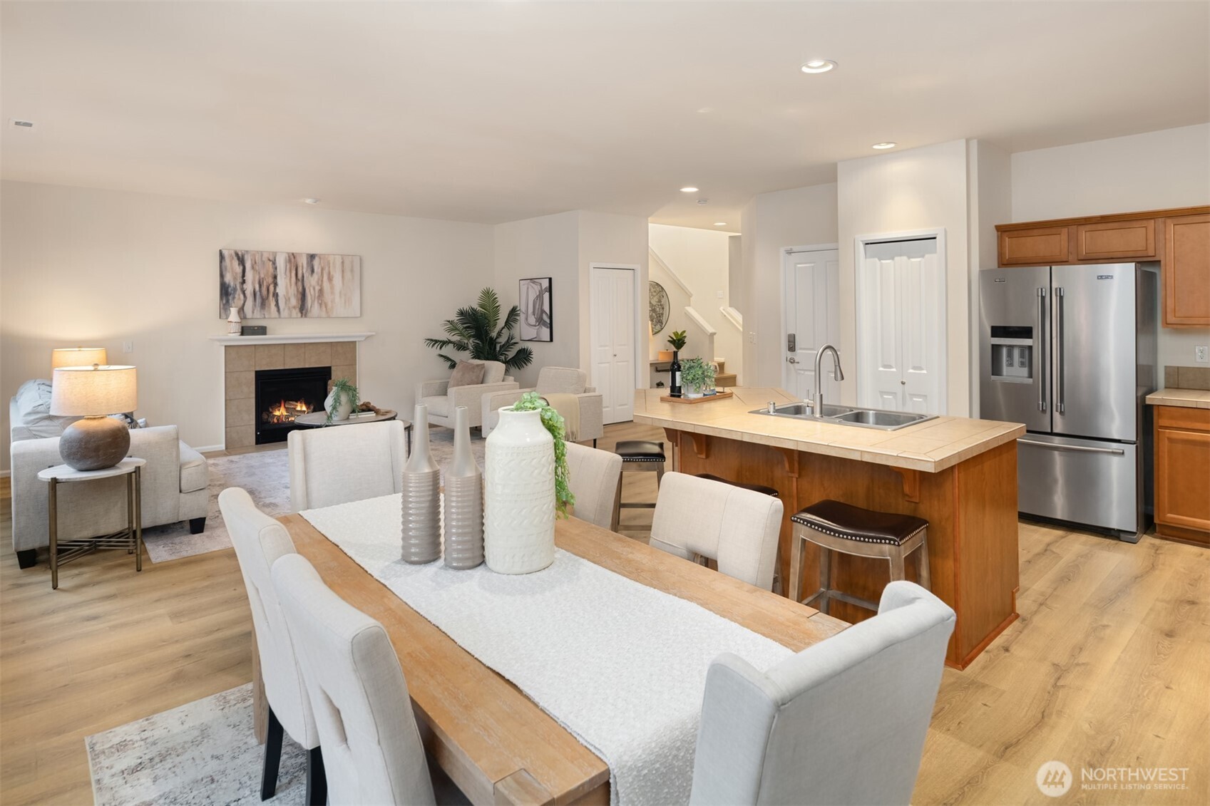 21272 SE 275th Court , Maple Valley, WA 98038