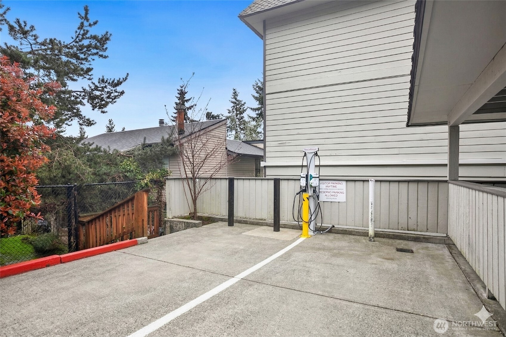 2930 76th Avenue SE #A-203, Mercer Island, WA 98040