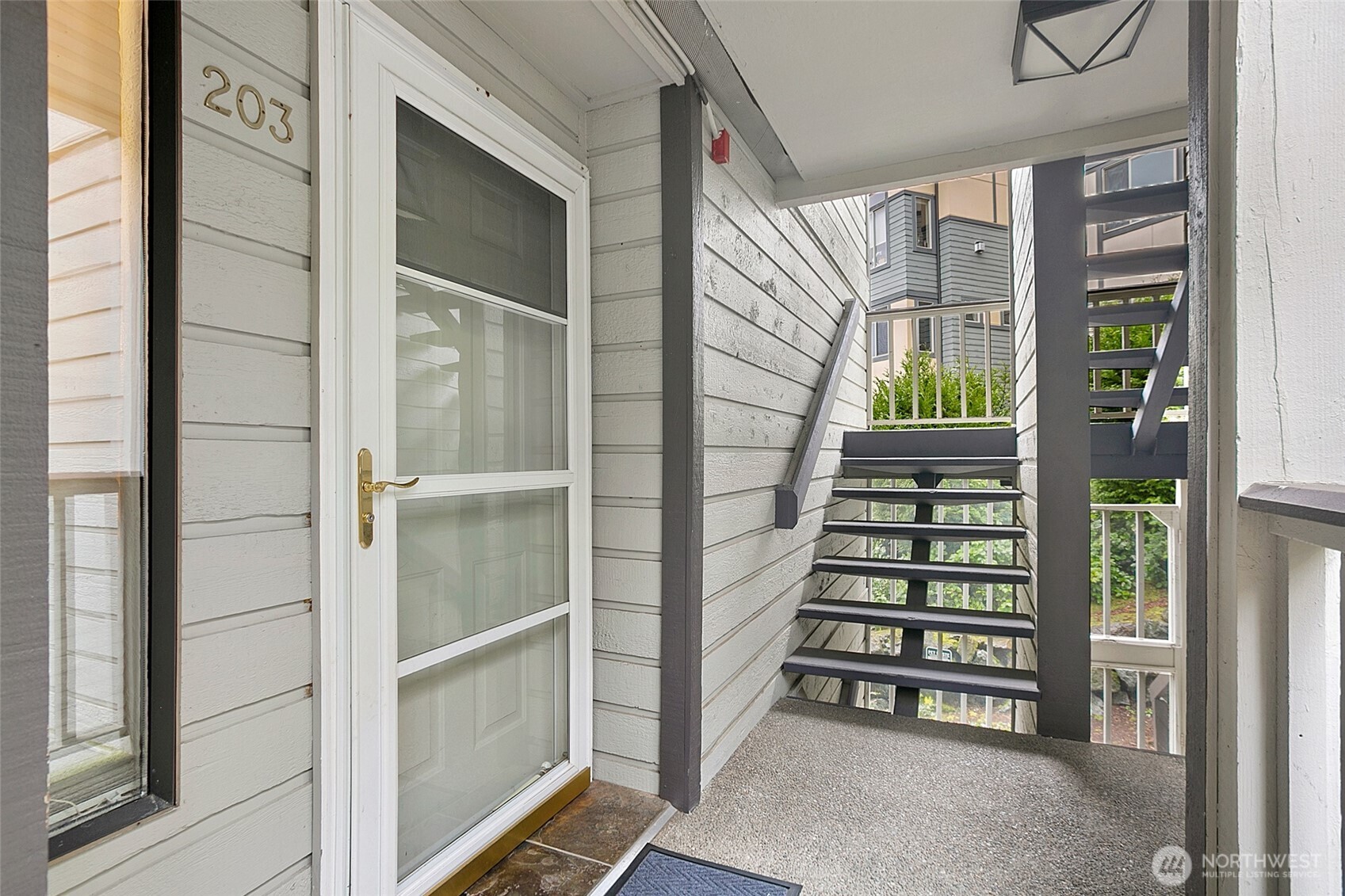 2930 76th Avenue SE #A-203, Mercer Island, WA 98040