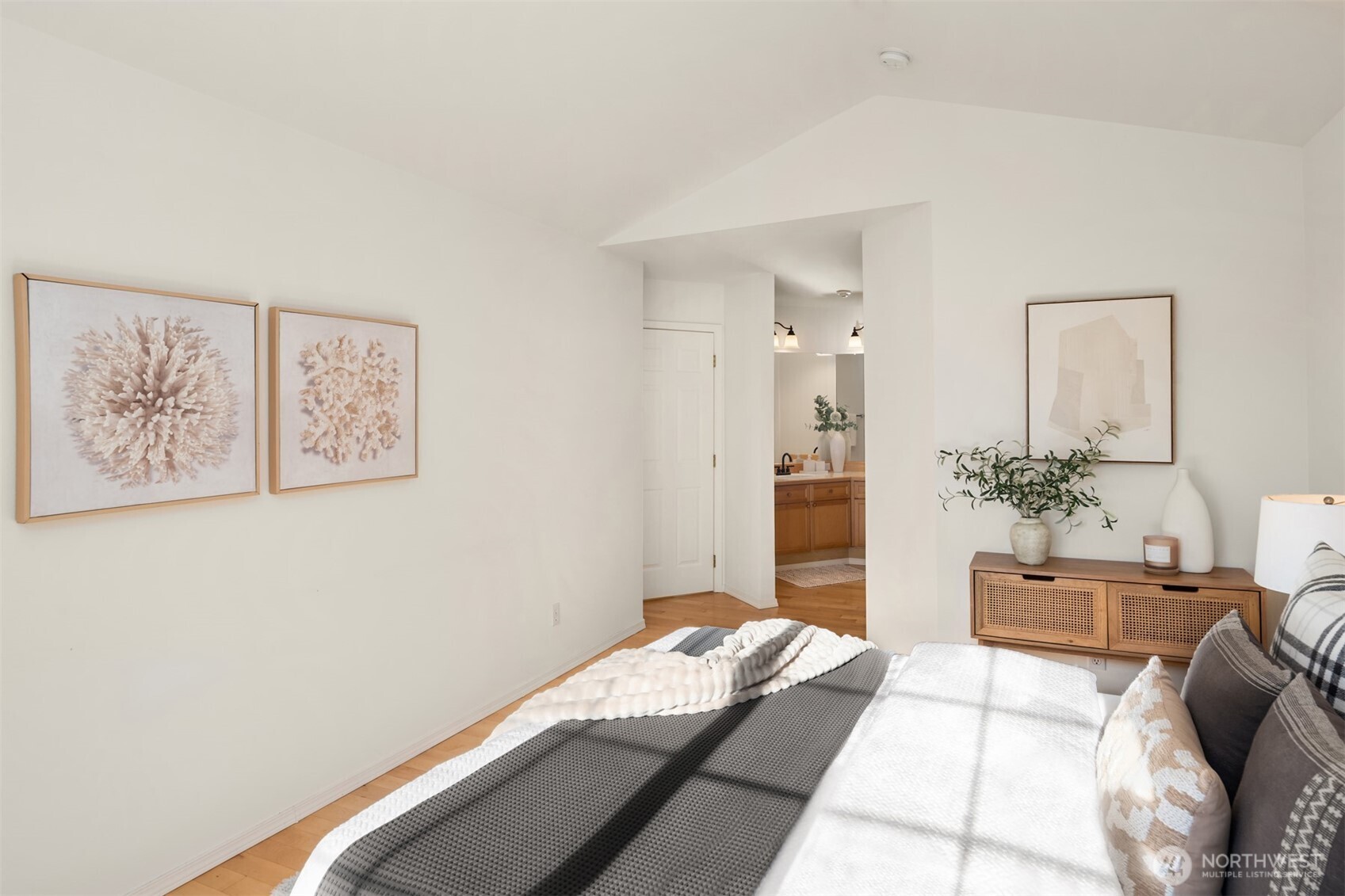 18544 NE 57th Street , Redmond, WA 98052