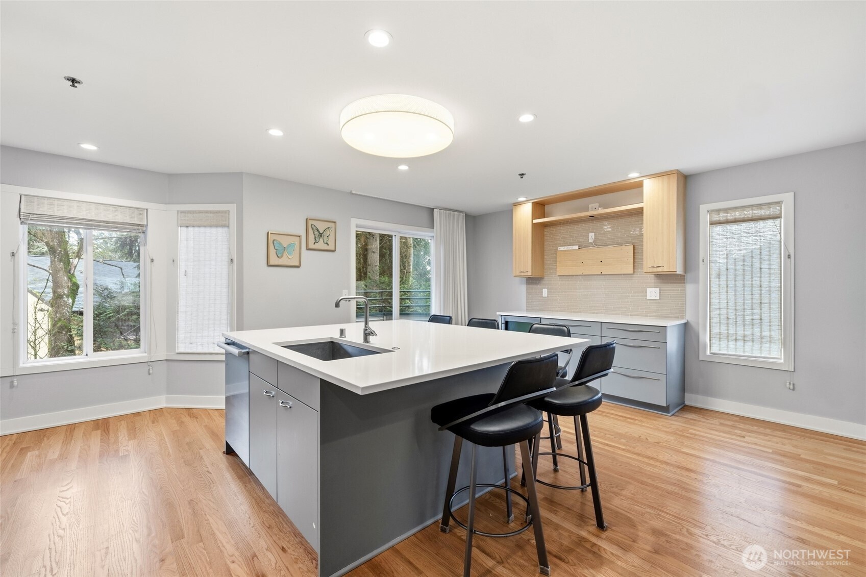 16225 Northup Way #A201, Bellevue, WA 98008