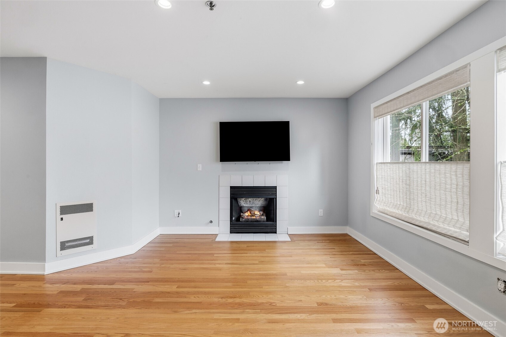 16225 Northup Way #A201, Bellevue, WA 98008