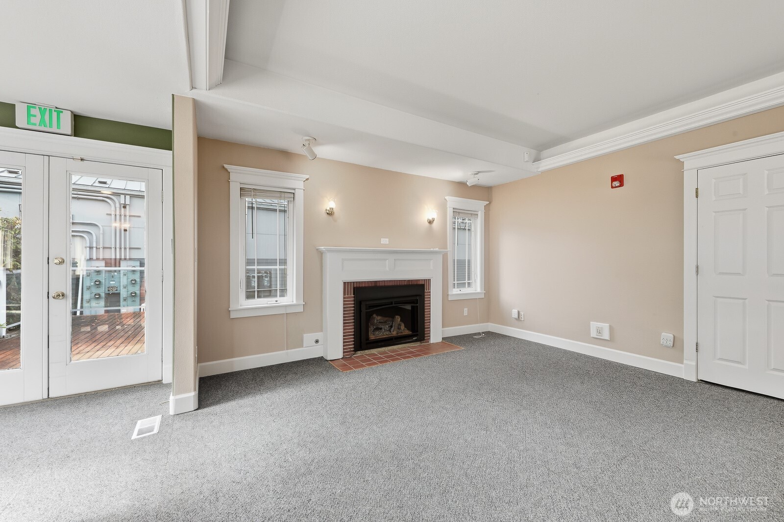 10516 E Riverside Drive , Bothell, WA 98011