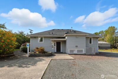 10516 E Riverside Drive , Bothell, WA 98011 - Photo 21