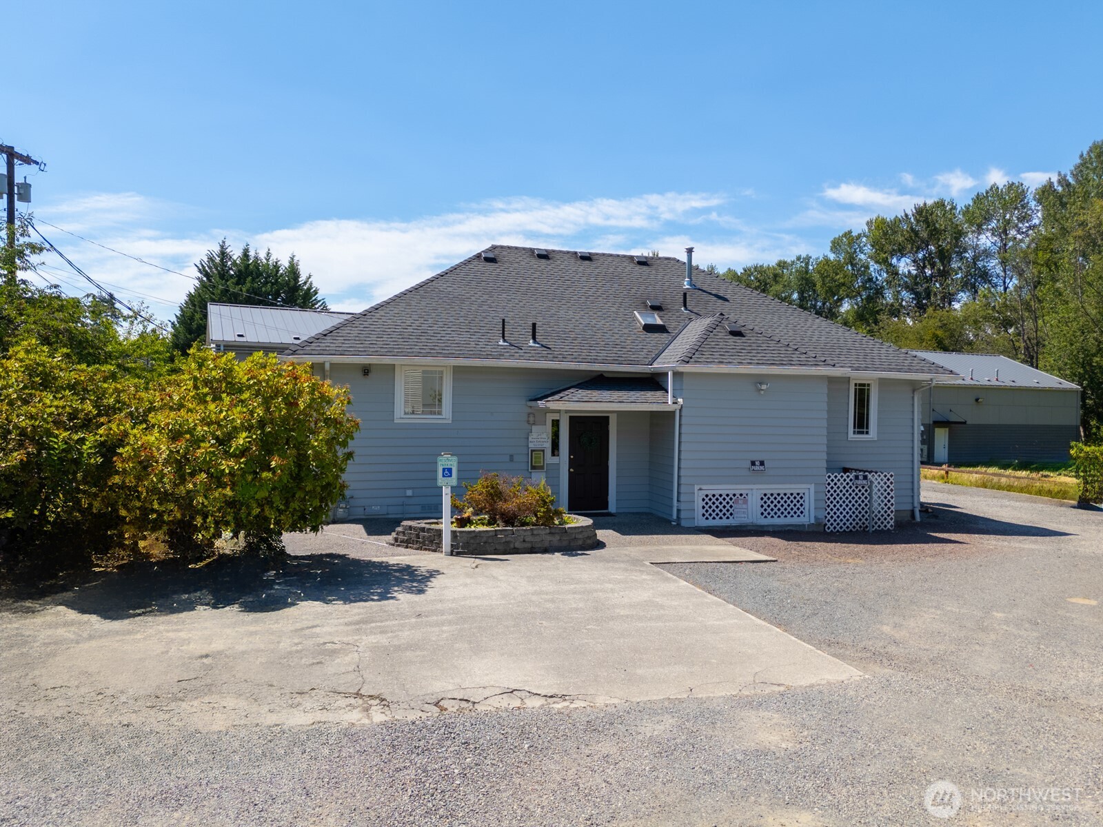 10516 E Riverside Drive , Bothell, WA 98011